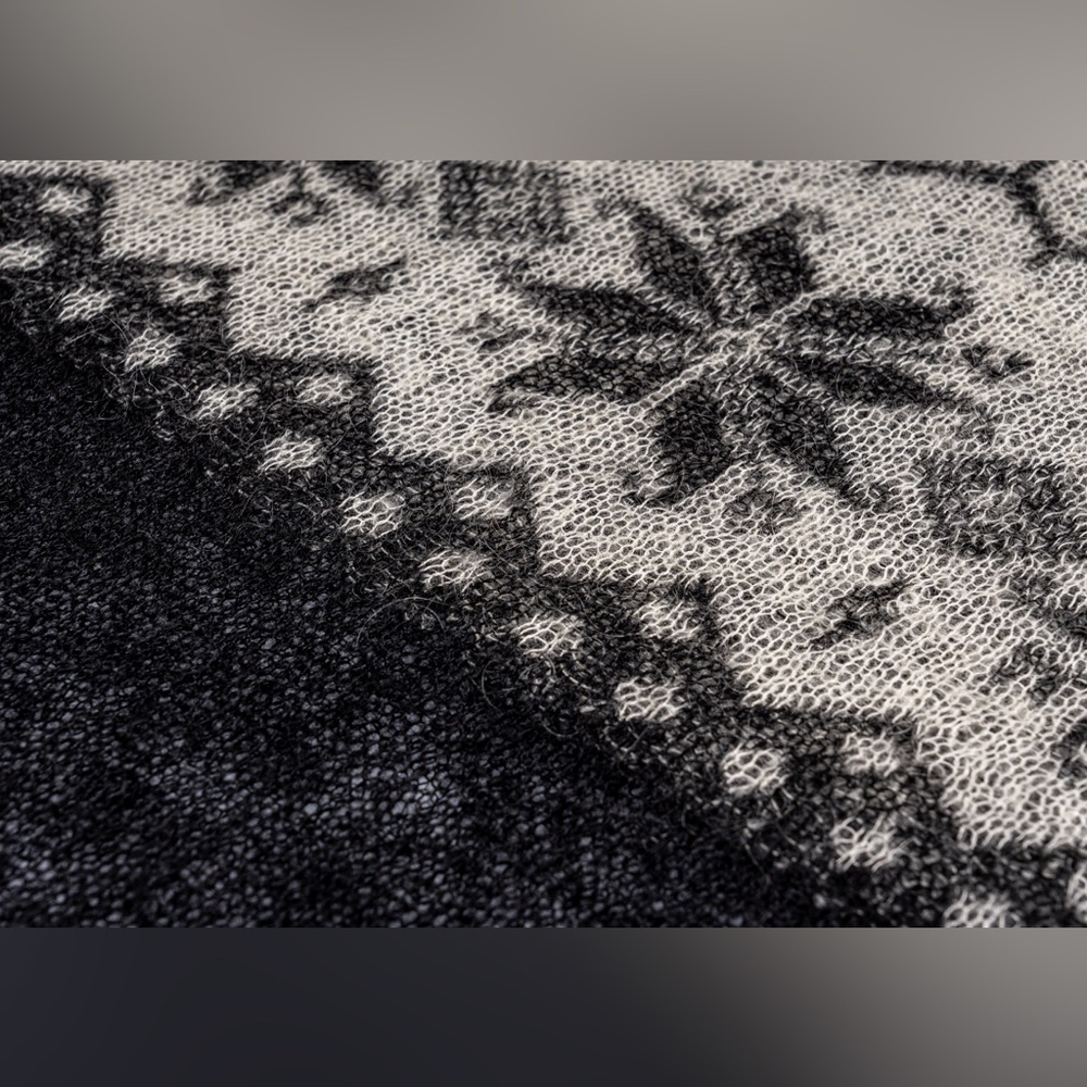 Fine gauge mohair wool blend sweater . - Picture 7 of 12